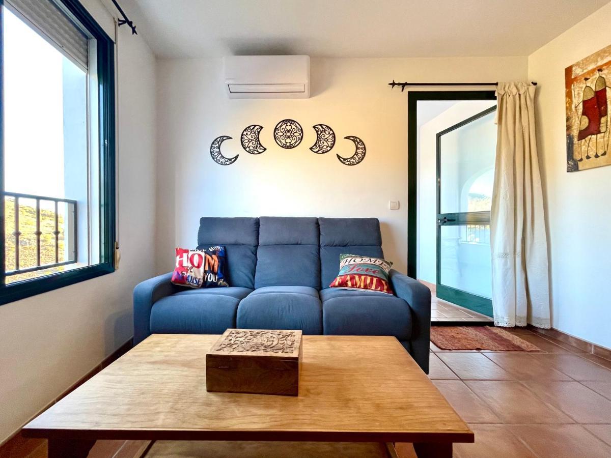 Apartamentos Axarquia 1, terraza privada con vistas a la montaña rio y al mar Frigiliana Exterior foto