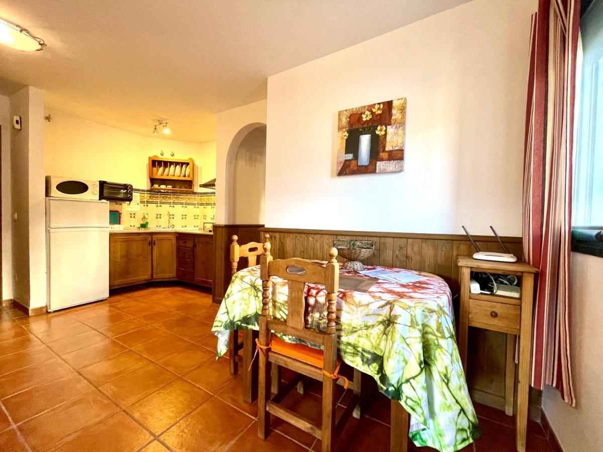 Apartamentos Axarquia 1, terraza privada con vistas a la montaña rio y al mar Frigiliana Exterior foto