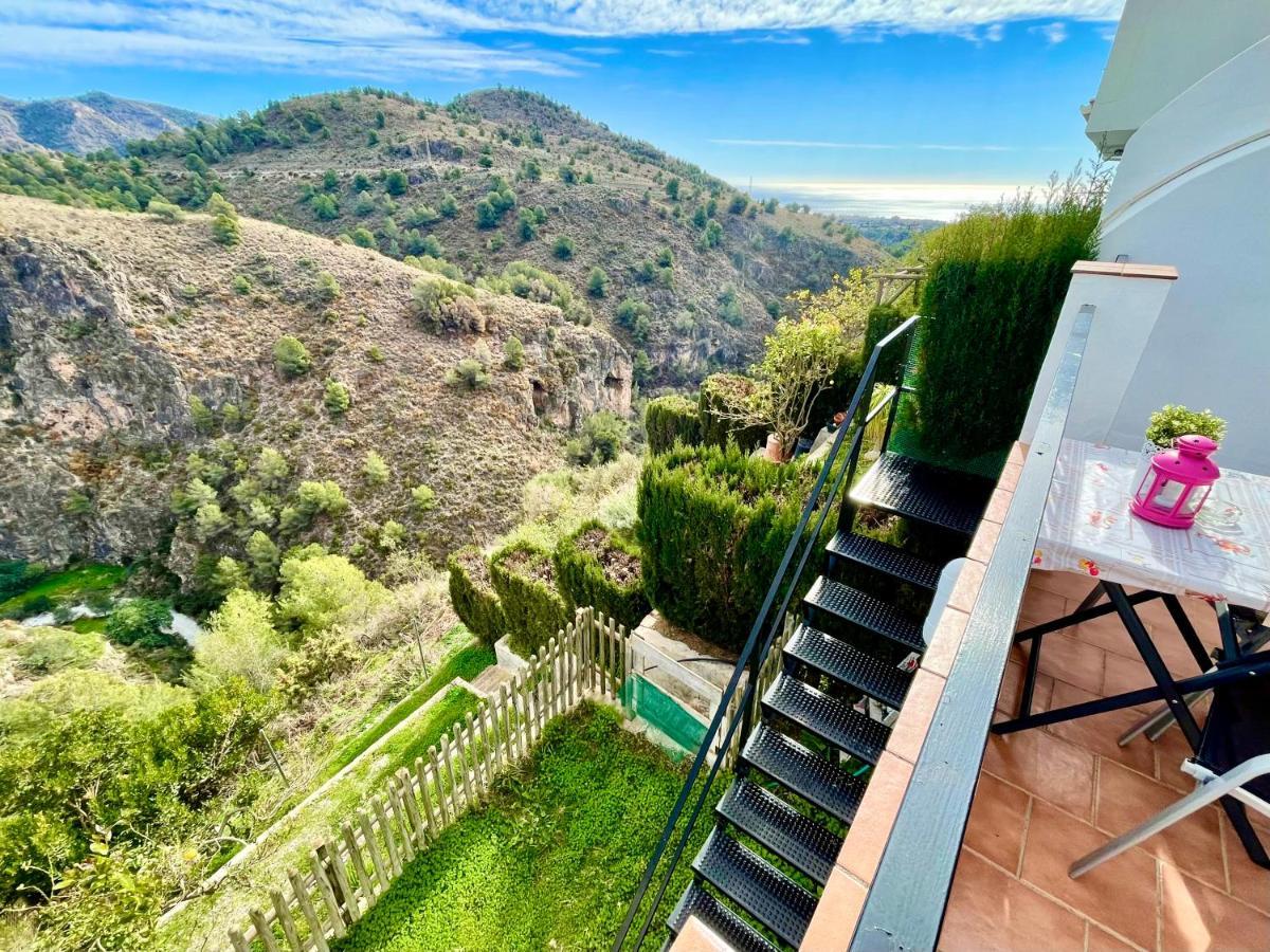 Apartamentos Axarquia 1, terraza privada con vistas a la montaña rio y al mar Frigiliana Exterior foto