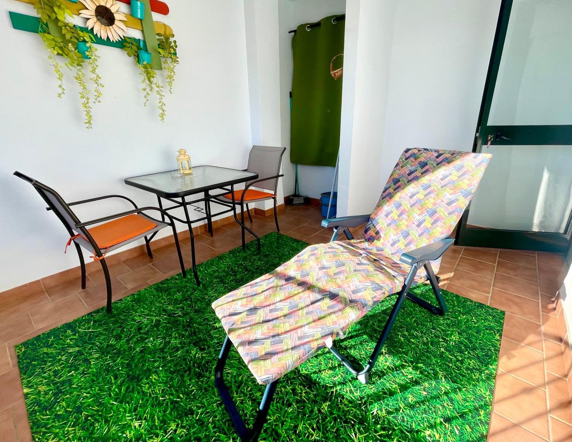 Apartamentos Axarquia 1, terraza privada con vistas a la montaña rio y al mar Frigiliana Exterior foto